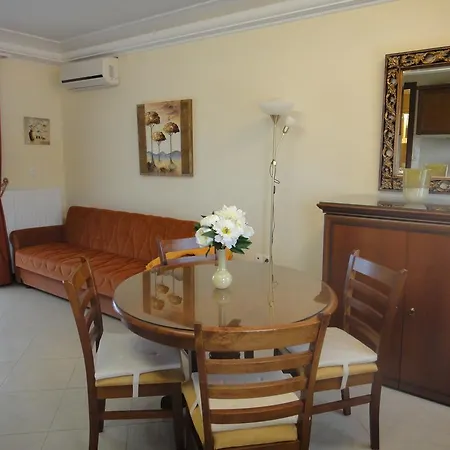 Suites Ξενοδοχείο με διαμερίσματα 4*
