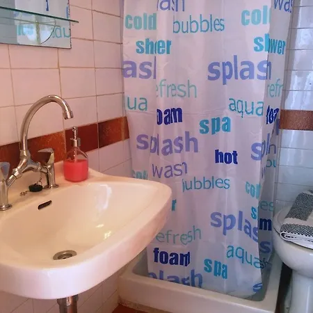 Ξενοδοχείο με διαμερίσματα Suites 4*